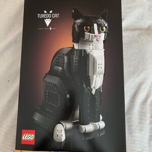 LEGO Tuxedo Cat
